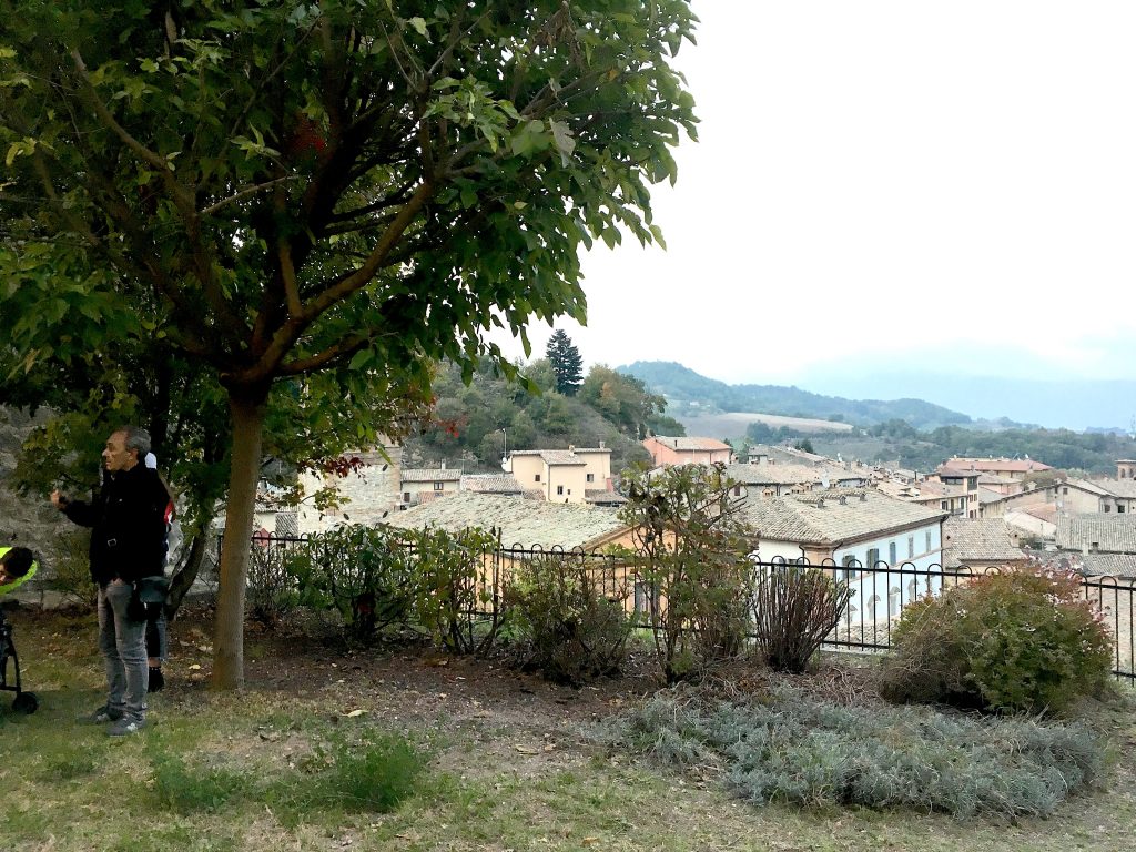 Esanatoglia, panorama dal palazzo del Comune